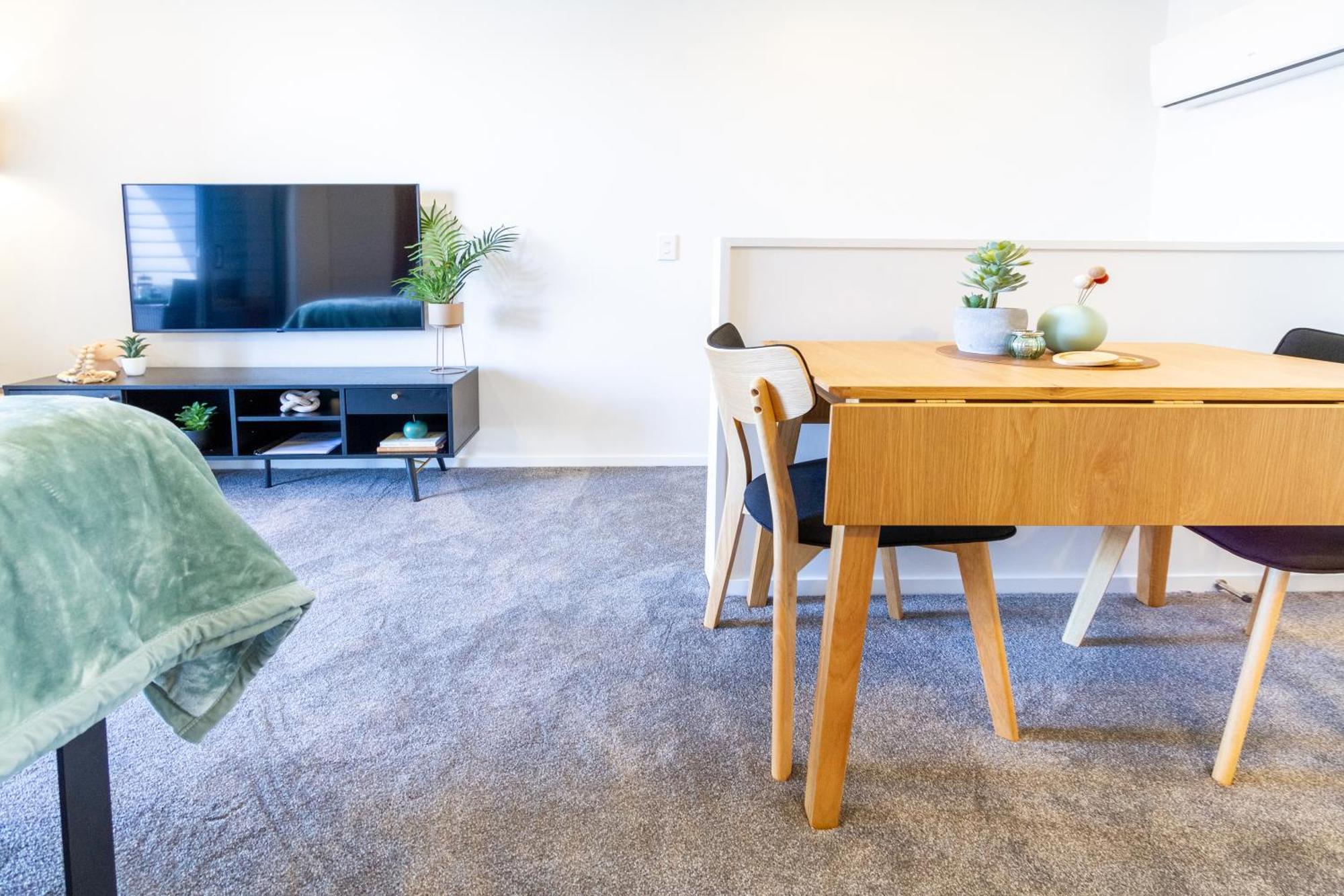 City Living: Upper Studio Haven On Wilmer 基督城 外观 照片